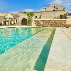 Отель Agriturismo Masseria Costarella  Борганье